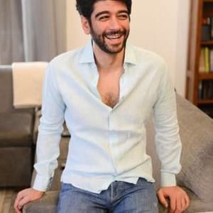 Meet your Posher, Jad